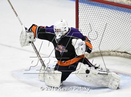 Thumbnail 3 in Westhill/Stamford vs. Staples/Weston/Shelton (CIAC D3 Final) photogallery.