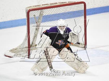Thumbnail 2 in Westhill/Stamford vs. Staples/Weston/Shelton (CIAC D3 Final) photogallery.