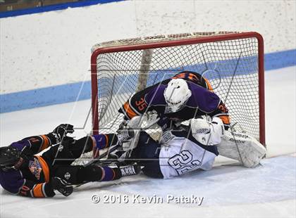 Thumbnail 3 in Westhill/Stamford vs. Staples/Weston/Shelton (CIAC D3 Final) photogallery.