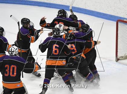 Thumbnail 1 in Westhill/Stamford vs. Staples/Weston/Shelton (CIAC D3 Final) photogallery.