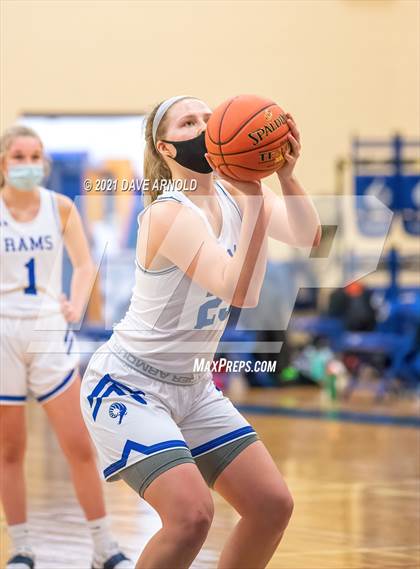 Thumbnail 1 in Biddeford vs. Kennebunk photogallery.