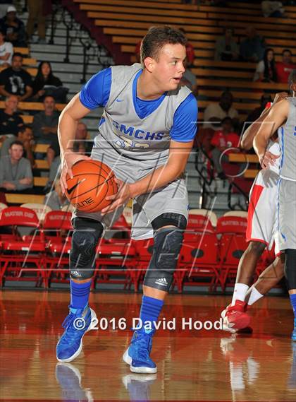 Thumbnail 1 in Etiwanda vs. Santa Margarita (Nike Extravaganza) photogallery.
