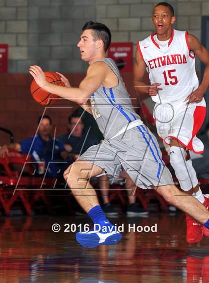 Thumbnail 2 in Etiwanda vs. Santa Margarita (Nike Extravaganza) photogallery.