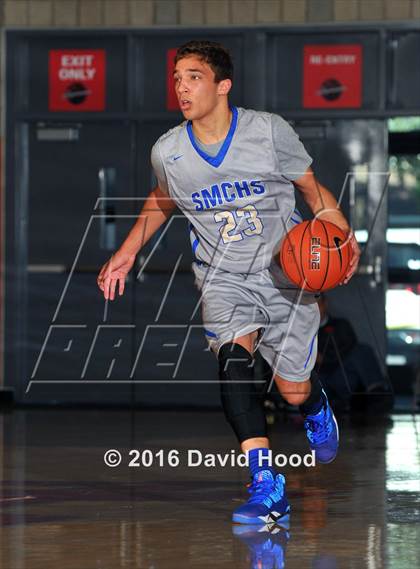 Thumbnail 1 in Etiwanda vs. Santa Margarita (Nike Extravaganza) photogallery.