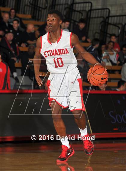 Thumbnail 3 in Etiwanda vs. Santa Margarita (Nike Extravaganza) photogallery.