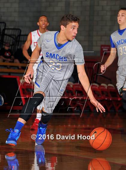 Thumbnail 2 in Etiwanda vs. Santa Margarita (Nike Extravaganza) photogallery.