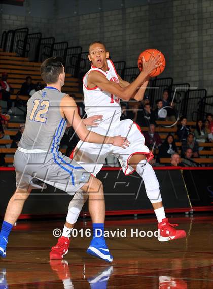 Thumbnail 2 in Etiwanda vs. Santa Margarita (Nike Extravaganza) photogallery.