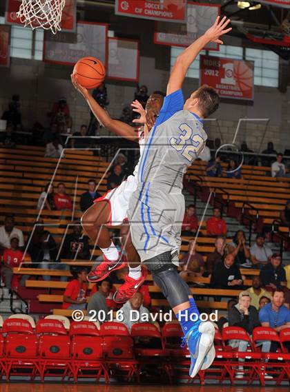 Thumbnail 2 in Etiwanda vs. Santa Margarita (Nike Extravaganza) photogallery.