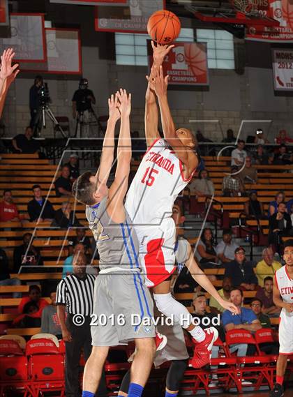 Thumbnail 3 in Etiwanda vs. Santa Margarita (Nike Extravaganza) photogallery.