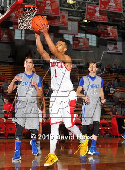 Thumbnail 1 in Etiwanda vs. Santa Margarita (Nike Extravaganza) photogallery.