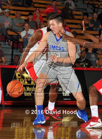 Thumbnail 2 in Etiwanda vs. Santa Margarita (Nike Extravaganza) photogallery.