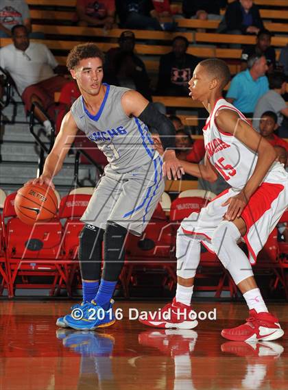 Thumbnail 1 in Etiwanda vs. Santa Margarita (Nike Extravaganza) photogallery.