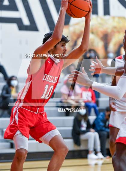 Thumbnail 1 in Fort Bend Dulles vs Fort Bend Travis photogallery.