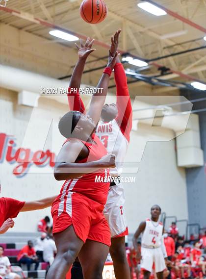 Thumbnail 3 in Fort Bend Dulles vs Fort Bend Travis photogallery.