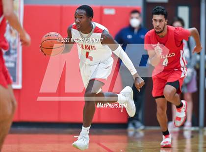 Thumbnail 2 in Fort Bend Dulles vs Fort Bend Travis photogallery.