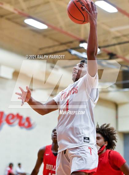 Thumbnail 3 in Fort Bend Dulles vs Fort Bend Travis photogallery.