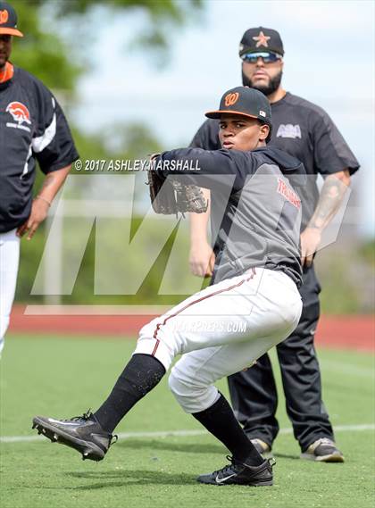 Thumbnail 2 in Bryant @ Washington (PSAL AAA 2nd Round) photogallery.