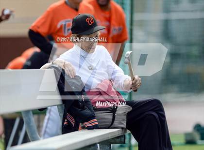 Thumbnail 2 in Bryant @ Washington (PSAL AAA 2nd Round) photogallery.