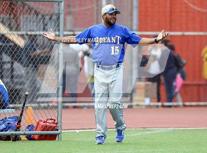 Thumbnail 3 in Bryant @ Washington (PSAL AAA 2nd Round) photogallery.