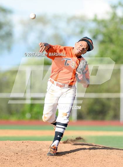 Thumbnail 2 in Bryant @ Washington (PSAL AAA 2nd Round) photogallery.