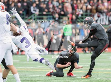 Thumbnail 3 in Sumner vs. Camas (WIAA 4A Semifinal) photogallery.
