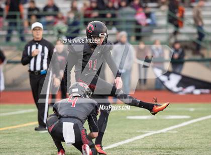 Thumbnail 3 in Sumner vs. Camas (WIAA 4A Semifinal) photogallery.