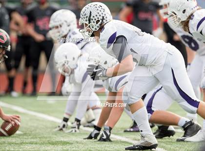 Thumbnail 2 in Sumner vs. Camas (WIAA 4A Semifinal) photogallery.