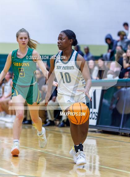 Thumbnail 2 in Cardinal Gibbons @ Pinecrest photogallery.