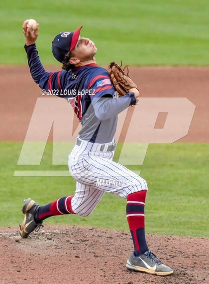 Thumbnail 2 in Oaks Christian vs. La Quinta (CIF SS DIV 3 Championship Final) photogallery.