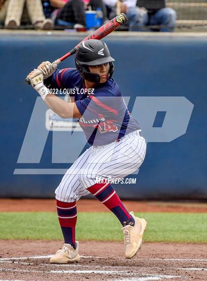Thumbnail 3 in Oaks Christian vs. La Quinta (CIF SS DIV 3 Championship Final) photogallery.