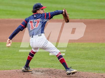 Thumbnail 3 in Oaks Christian vs. La Quinta (CIF SS DIV 3 Championship Final) photogallery.