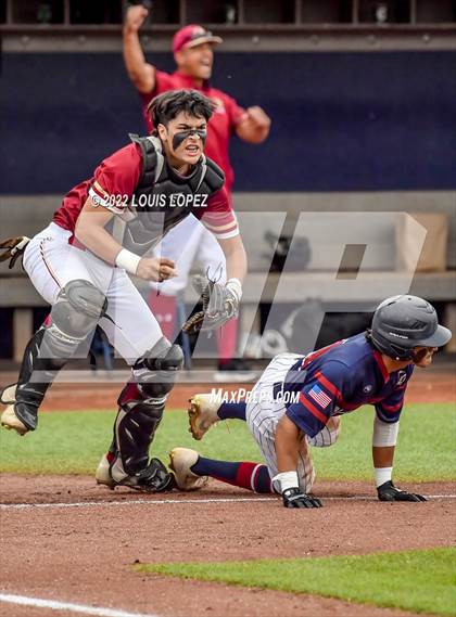 Thumbnail 1 in Oaks Christian vs. La Quinta (CIF SS DIV 3 Championship Final) photogallery.