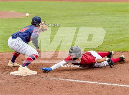 Thumbnail 1 in Oaks Christian vs. La Quinta (CIF SS DIV 3 Championship Final) photogallery.