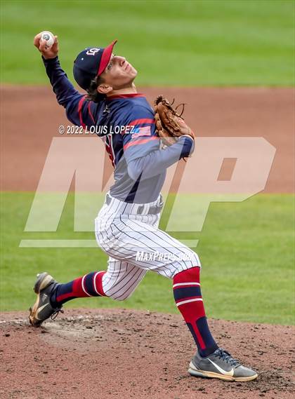 Thumbnail 1 in Oaks Christian vs. La Quinta (CIF SS DIV 3 Championship Final) photogallery.