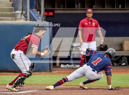 Thumbnail 3 in Oaks Christian vs. La Quinta (CIF SS DIV 3 Championship Final) photogallery.