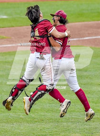 Thumbnail 2 in Oaks Christian vs. La Quinta (CIF SS DIV 3 Championship Final) photogallery.