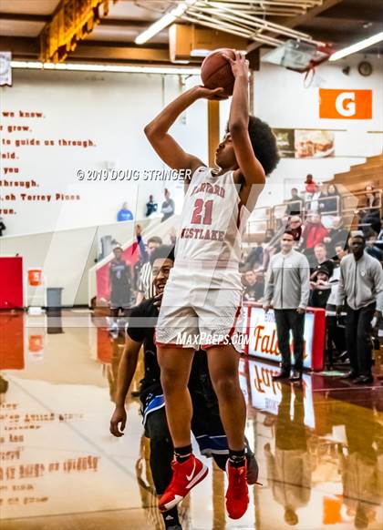 Thumbnail 3 in Harvard-Westlake vs. Capital Christian (Torrey Pines Holiday Classic) photogallery.