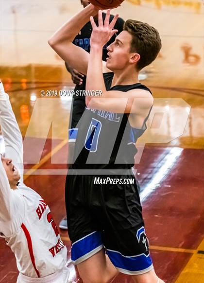 Thumbnail 2 in Harvard-Westlake vs. Capital Christian (Torrey Pines Holiday Classic) photogallery.