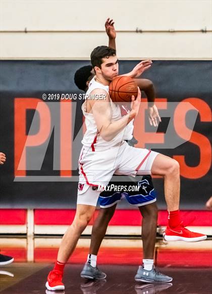 Thumbnail 1 in Harvard-Westlake vs. Capital Christian (Torrey Pines Holiday Classic) photogallery.