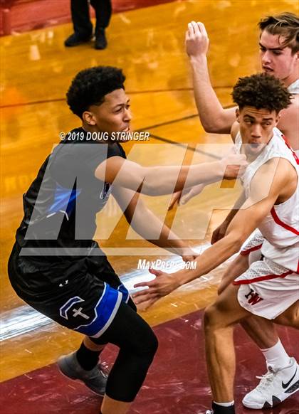Thumbnail 1 in Harvard-Westlake vs. Capital Christian (Torrey Pines Holiday Classic) photogallery.