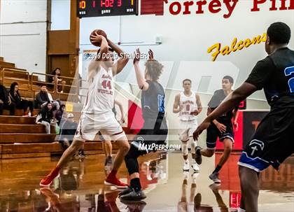 Thumbnail 3 in Harvard-Westlake vs. Capital Christian (Torrey Pines Holiday Classic) photogallery.