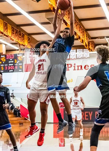Thumbnail 3 in Harvard-Westlake vs. Capital Christian (Torrey Pines Holiday Classic) photogallery.