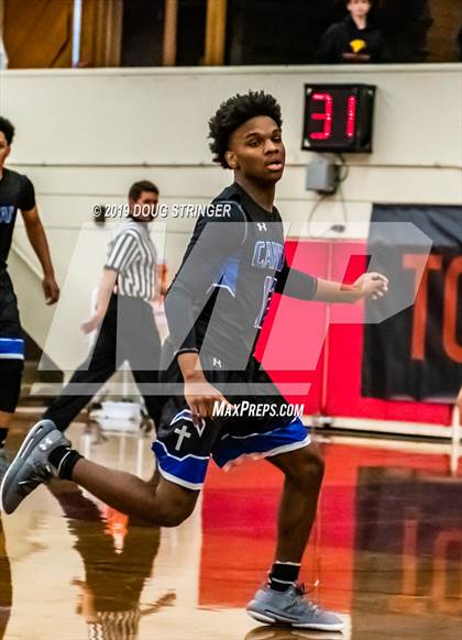 Thumbnail 2 in Harvard-Westlake vs. Capital Christian (Torrey Pines Holiday Classic) photogallery.