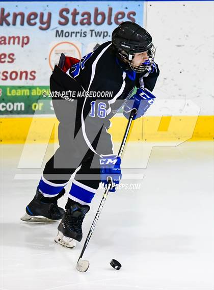 Thumbnail 2 in Gill St. Bernard's vs Mountain Lakes photogallery.