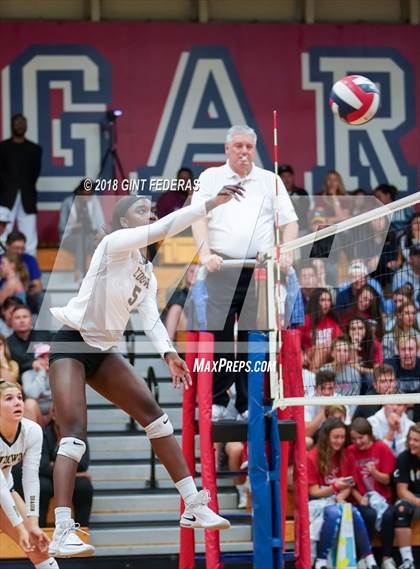 Thumbnail 2 in Bishop O'Dowd vs. Campolindo (CIF NCS D2 Championship) photogallery.