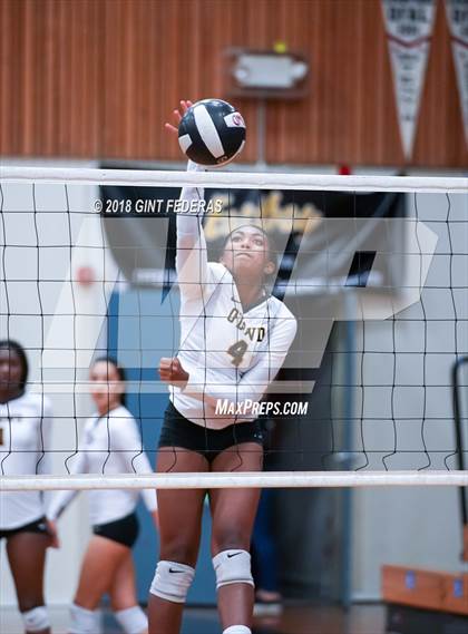 Thumbnail 3 in Bishop O'Dowd vs. Campolindo (CIF NCS D2 Championship) photogallery.