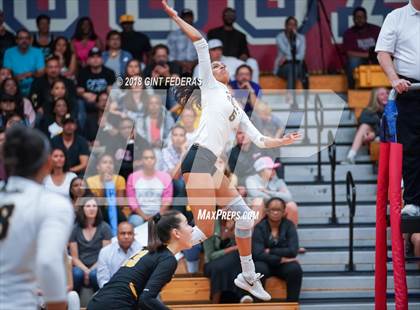 Thumbnail 3 in Bishop O'Dowd vs. Campolindo (CIF NCS D2 Championship) photogallery.