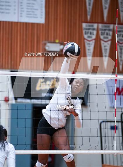 Thumbnail 2 in Bishop O'Dowd vs. Campolindo (CIF NCS D2 Championship) photogallery.