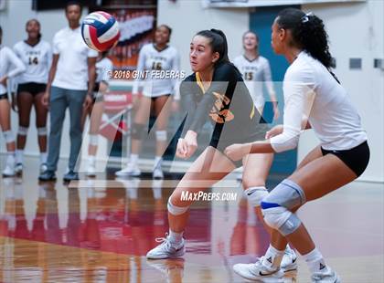 Thumbnail 1 in Bishop O'Dowd vs. Campolindo (CIF NCS D2 Championship) photogallery.