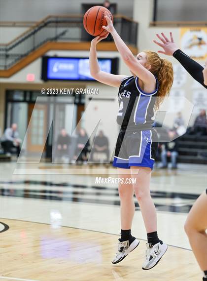 Thumbnail 1 in Franklin Central @ Noblesville photogallery.